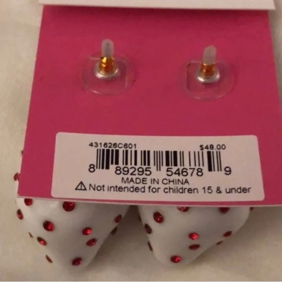 BETSEY JOHNSON 3D White Enamel & Red Crystal Studded Strawberry Earrings NEW NWT - Picture 3 of 3